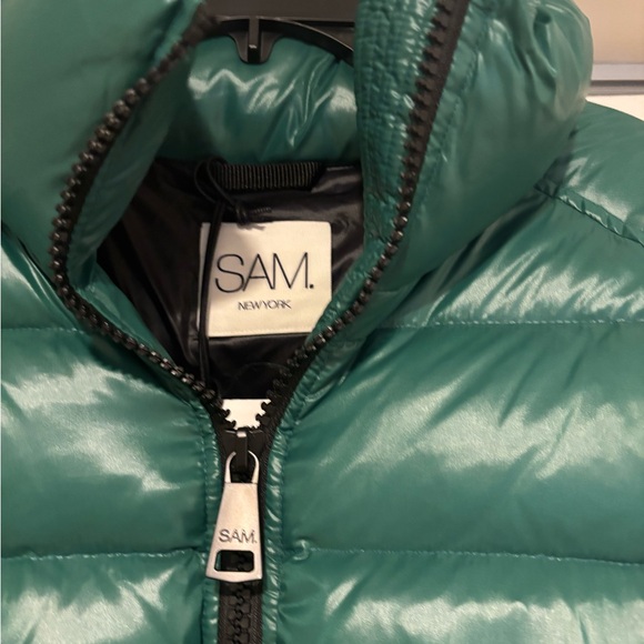 SAM. | Freestyle Cropped Puffer Coat - Picture 8 of 9